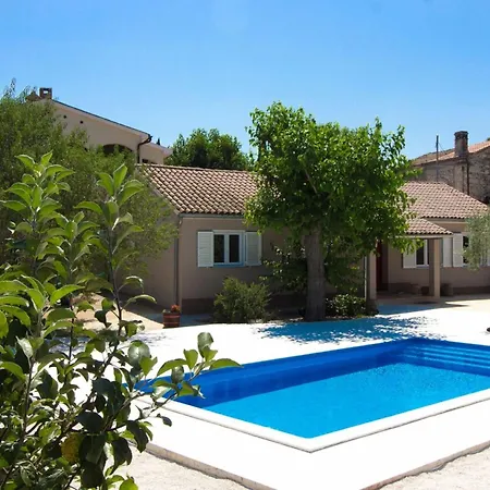 Aqua Mit Pool By Interhome 度假居 Jadreški