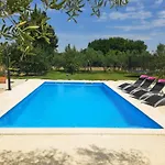 Aqua Mit Pool By Interhome Prázdninový dům *