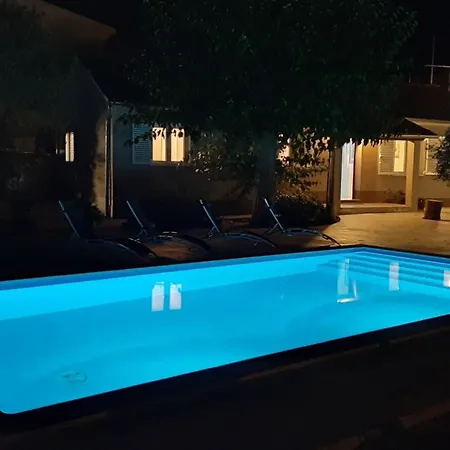 Aqua Mit Pool By Interhome *