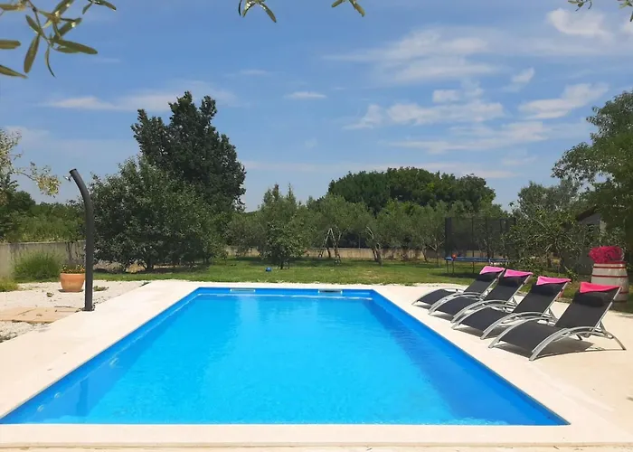 Aqua Mit Pool By Interhome בית נופש